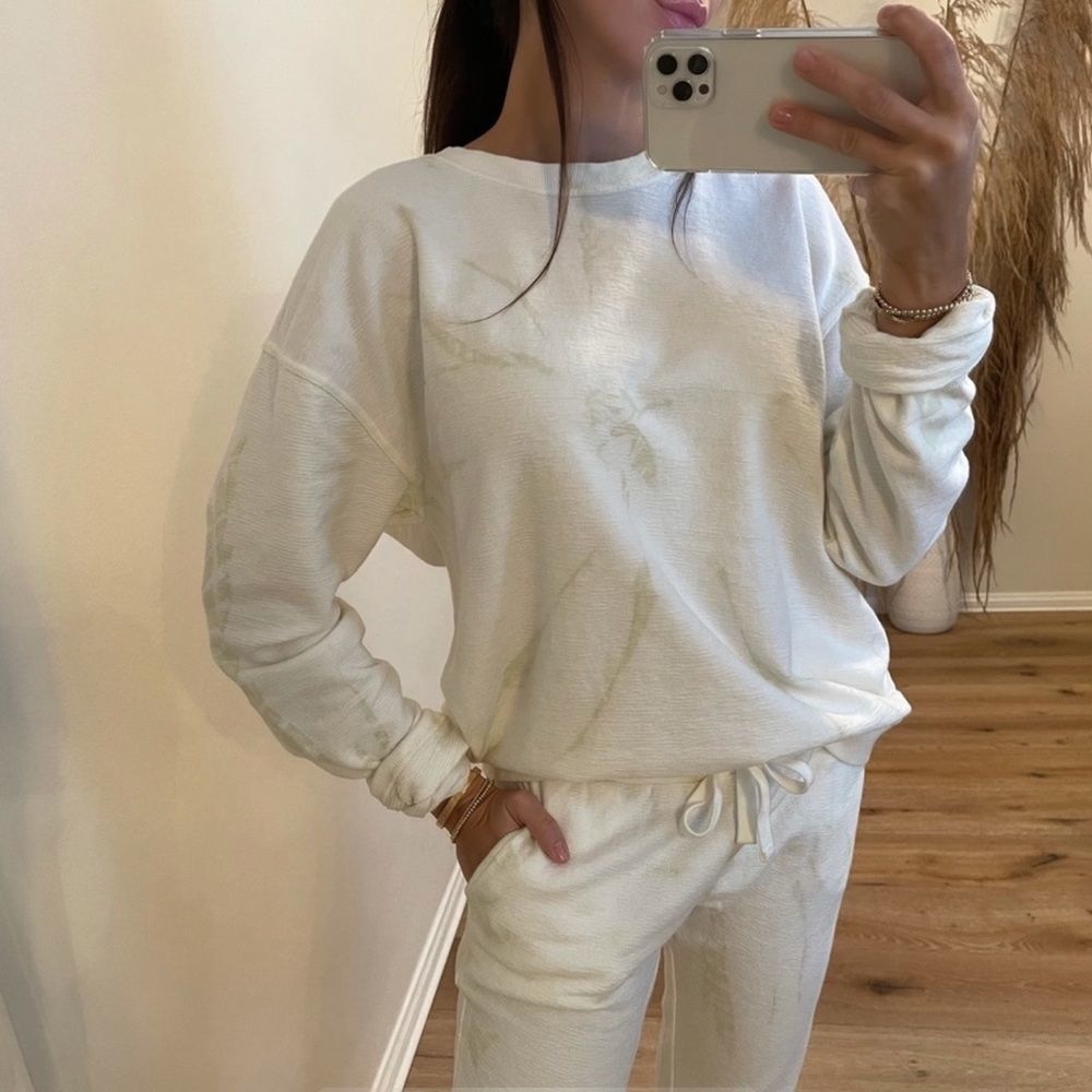 Carefree Tie Dye Pullover Natural/Yellowish Large